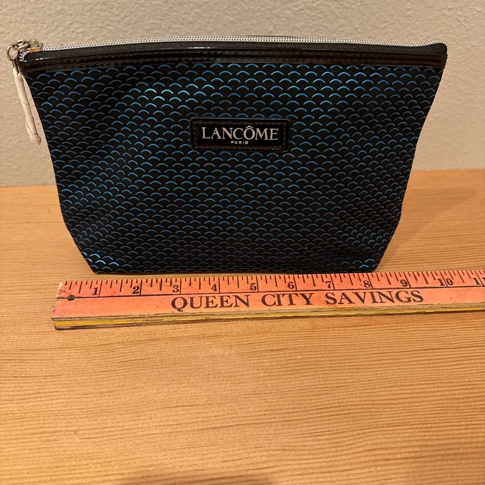 Lancome Paris Cosmetic Makeup Zipper Pouch Bag‎ - NEW  Blue Scales 9x6